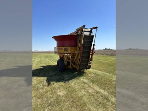 2022 HayBuster H1135 - Image 9