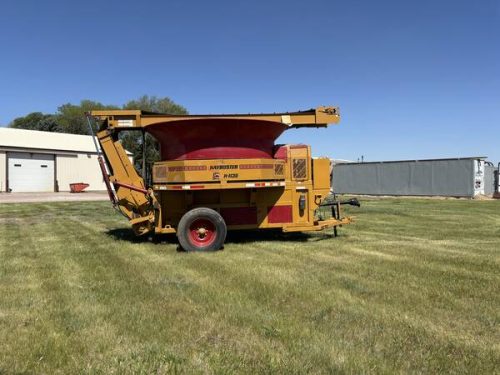 2022 HayBuster H1135 - Image 2