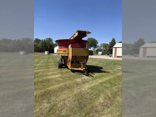 2022 HayBuster H1135 - Image 14