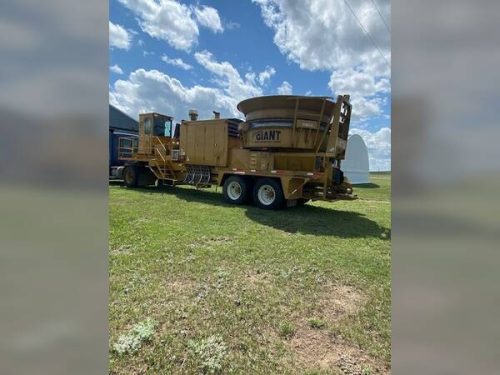 2009 Mighty Giant 4012 - Image 2
